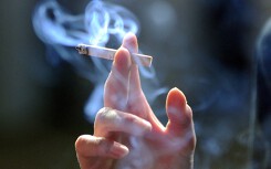 Mỹ: Xem xét nâng độ tuổi hút thuốc lá và thuốc lá điện tử lên 21