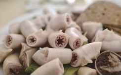 Ai không nên ăn tiết canh lòng lợn?