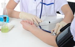 Người huyết áp thấp nên biết thông tin này tránh choáng ngất đột ngột ngoài đường