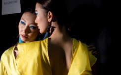 Những xu hướng trang điểm 'gây sốt' tại Tuần lễ thời trang Việt Nam 2019