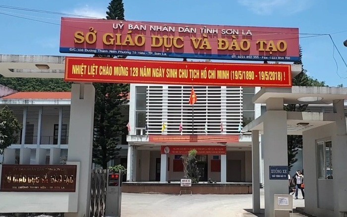 Nhiều phụ huynh có con được nâng điểm đã bất ngờ, bức xúc và rất buồn - Ảnh 3. Nhiều phụ huynh có con được nâng điểm đã bất ngờ, bức xúc và rất buồn - Ảnh 3.