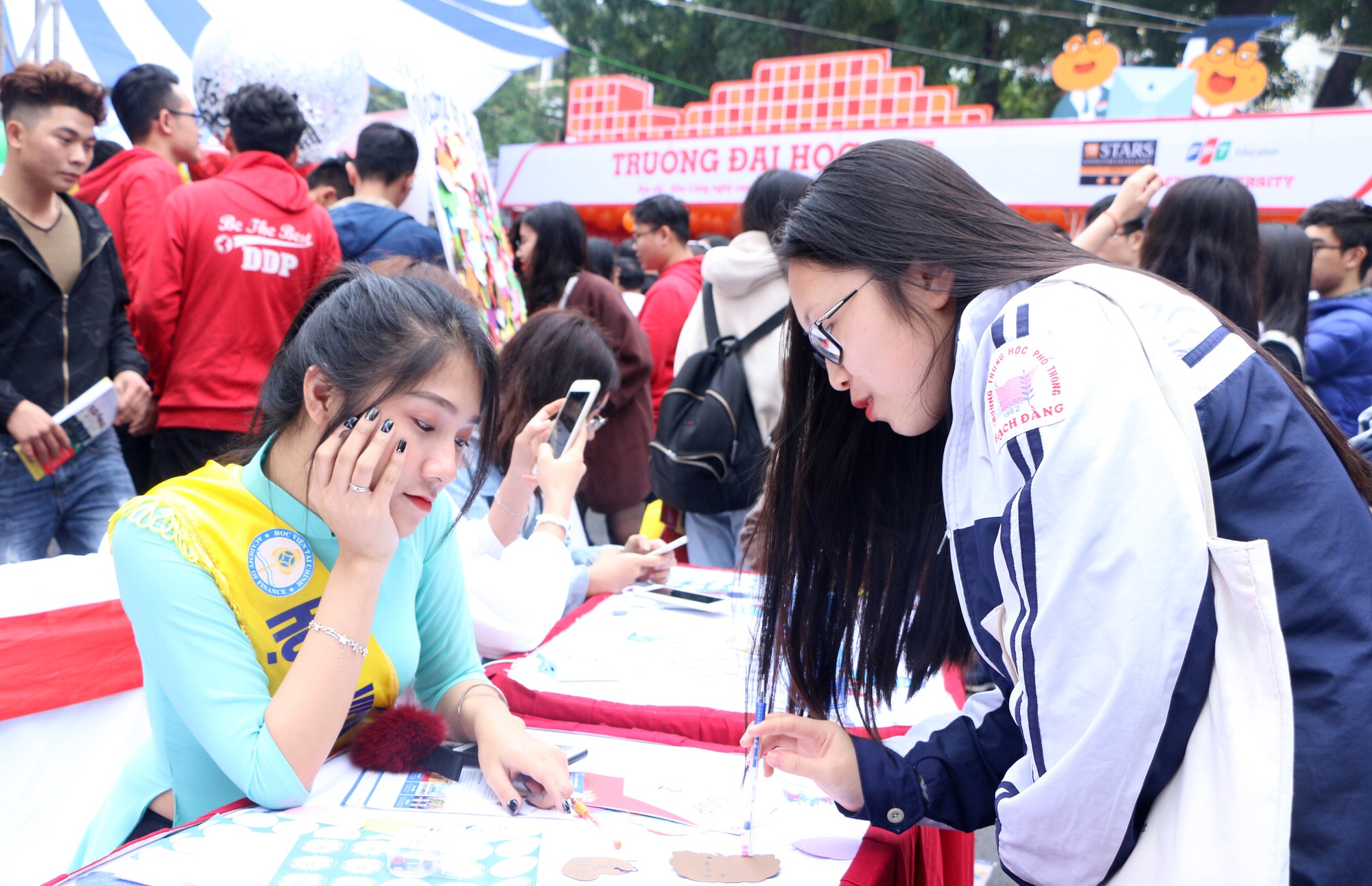 Hôm nay (20/4) là hạn cuối thí sinh nộp hồ sơ đăng kí dự thi đại học năm 2019 - Ảnh 2. Hôm nay (20/4) là hạn cuối thí sinh nộp hồ sơ đăng kí dự thi đại học năm 2019 - Ảnh 2.