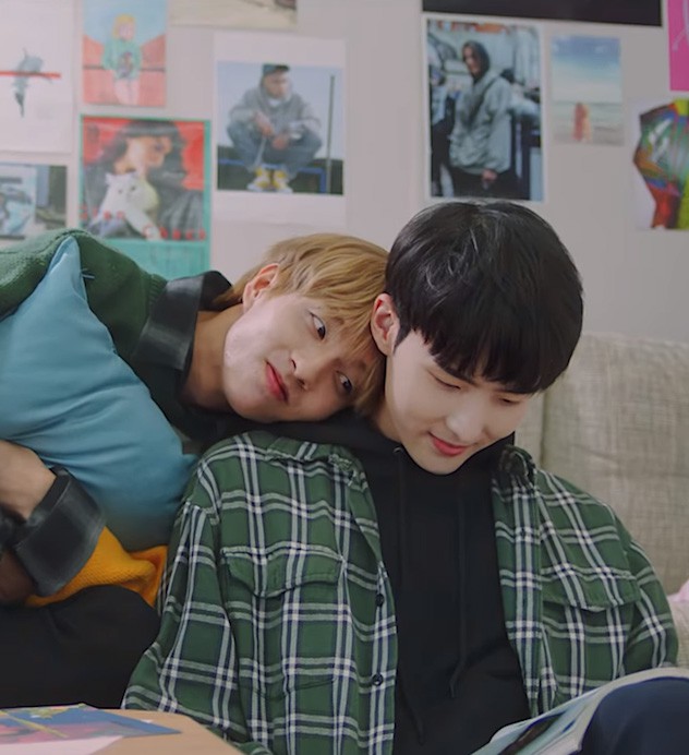Holland là ai? 5 điều thú vị về thần tượng đồng tính đầu tiên của Kpop có MV quay tại Việt Nam - Ảnh 10. Holland là ai? 5 điều thú vị về thần tượng đồng tính đầu tiên của Kpop có MV quay tại Việt Nam - Ảnh 10.