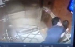 Dân mạng phẫn nộ gã đàn ông sàm sỡ bé gái trong thang máy ở Sài Gòn