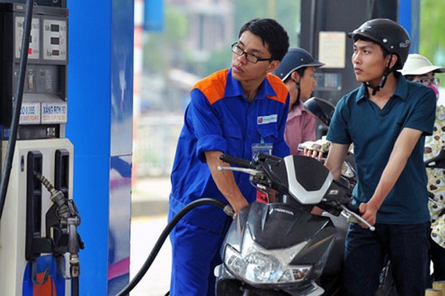 Xăng tăng gần 1.500 đồng/lít từ 17 giờ hôm nay (2/4) - Ảnh 1. Xăng tăng gần 1.500 đồng/lít từ 17 giờ hôm nay (2/4) - Ảnh 1.