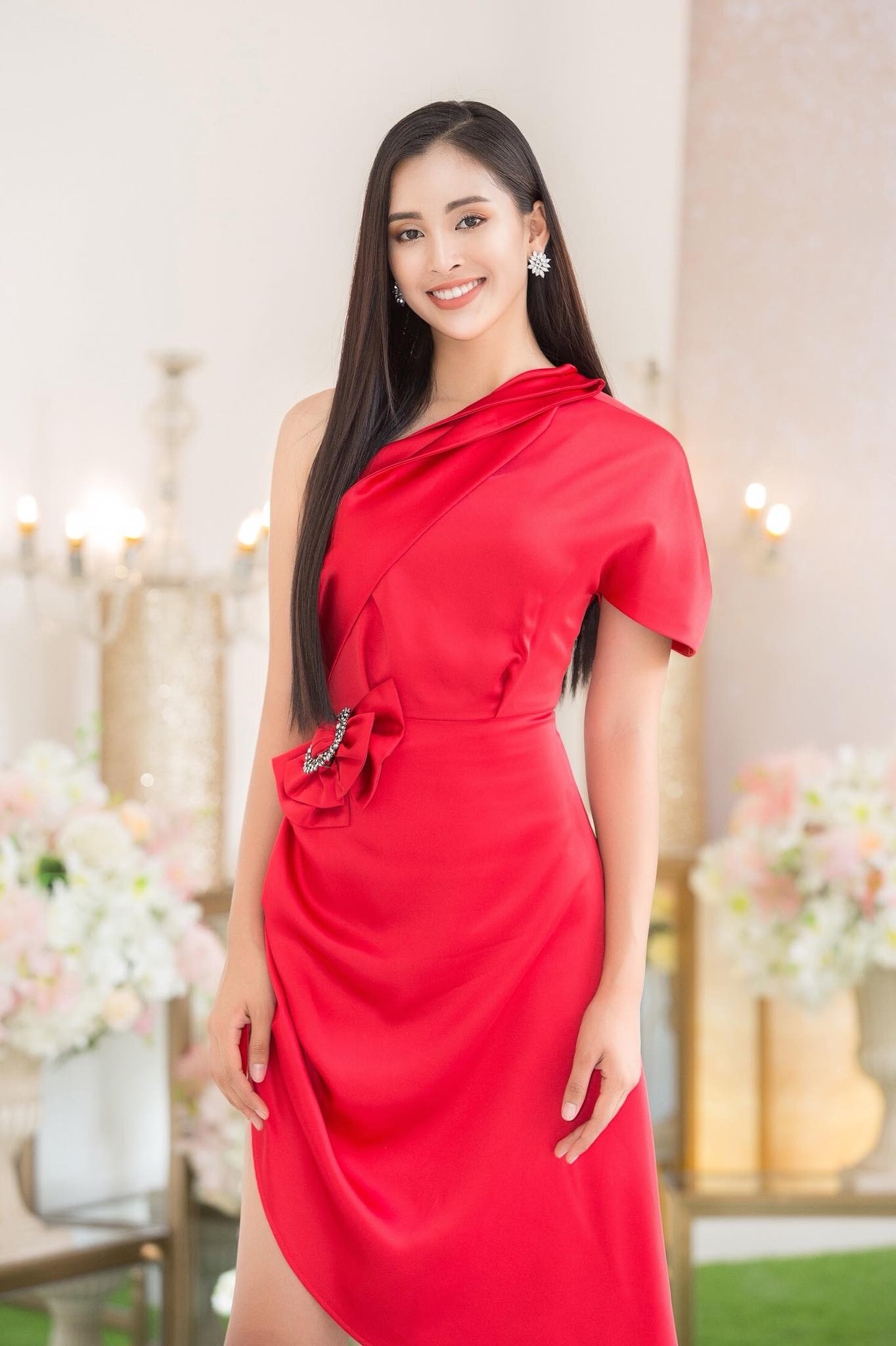 Phong cách thời trang của Tiểu Vy sau 1 năm đăng quang - Ảnh 4. Phong cách thời trang của Tiểu Vy sau 1 năm đăng quang - Ảnh 4.