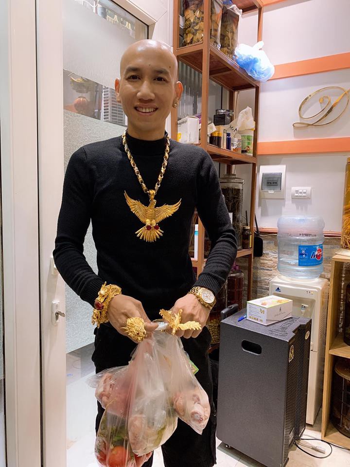 Lí giải sự nổi tiếng ‘kì lạ’ của Phú Lê - Ảnh 3. Lí giải sự nổi tiếng ‘kì lạ’ của Phú Lê - Ảnh 3.