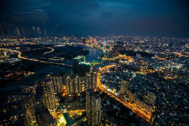 Hé lộ hình ảnh độc nhất vô nhị đầu tiên từ đài quan sát cao nhất Đông Nam Á giữa Sài Gòn - Ảnh 4.