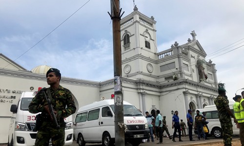 Nổ tại một loạt nhà thờ, khách sạn ở Sri Lanka vào lễ Phục sinh - Ảnh 2. Nổ tại một loạt nhà thờ, khách sạn ở Sri Lanka vào lễ Phục sinh - Ảnh 2.