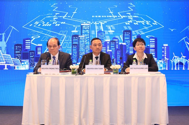 Bí ẩn cỗ máy in tiền của những tỉ phú giàu nhanh nhất Việt Nam - Ảnh 2. Bí ẩn cỗ máy in tiền của những tỉ phú giàu nhanh nhất Việt Nam - Ảnh 2.