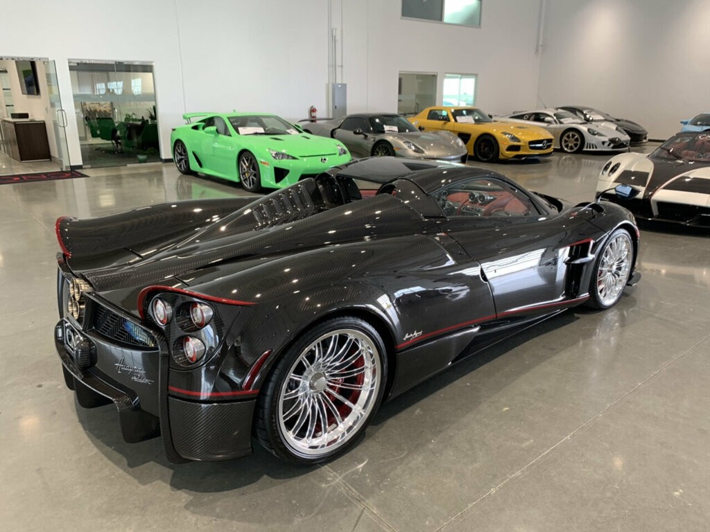 Siêu xe mui trần Pagani Huayra cũ được rao giá 84 tỉ đồng - Ảnh 5.