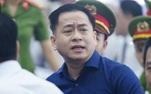 Vũ 'nhôm' lớn tiếng với cảnh sát khi chậm được tiếp xúc luật sư riêng
