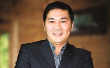 Doanh nhân Nguyễn Hoài Nam - người cùng Vingroup chi tiền khủng mua CLB bóng đá châu Âu là ai?