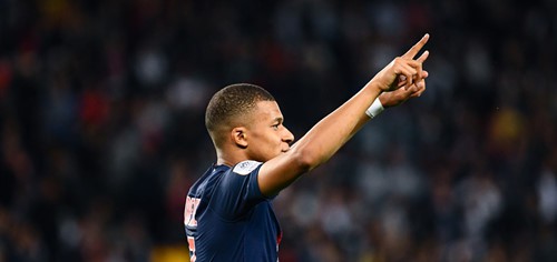 PSG đăng quang Ligue 1 và đón nhận niềm vui kép - Ảnh 1. PSG đăng quang Ligue 1 và đón nhận niềm vui kép - Ảnh 1.
