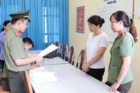 Hậu quả nâng điểm thi không thể đo, tội của người gian lận rất nặng - Ảnh 2. Hậu quả nâng điểm thi không thể đo, tội của người gian lận rất nặng - Ảnh 2.