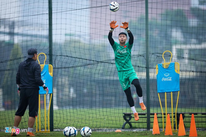 Văn Toản - Hai lần thắng phạt đền, mơ bắt chính SEA Games - Ảnh 2.