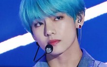 Thành viên nhóm nhạc BTS xuất sắc thắng giải tại 'Fashion Face Award 2018'
