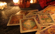 Tử vi hôm nay (23/4) qua lá bài Tarot: Năng lượng và sự lạc quan