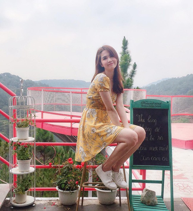 Ngọc Trinh chỉ đường cho hội bánh bèo check in cây cầu hồng lãng mạn nhất Đà Lạt sát dịp 30/4 - Ảnh 5. Ngọc Trinh chỉ đường cho hội bánh bèo check in cây cầu hồng lãng mạn nhất Đà Lạt sát dịp 30/4 - Ảnh 5.