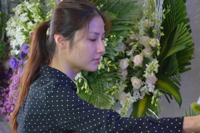 Diễm My 9X: Tôi đau đớn khi nhìn di ảnh mẹ - Ảnh 1. Diễm My 9X: Tôi đau đớn khi nhìn di ảnh mẹ - Ảnh 1.