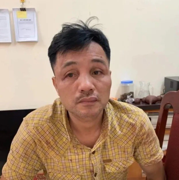 Tạm giữ tài xế ‘xe điên’ tông liên tiếp 10 xe trong đêm - Ảnh 1. Tạm giữ tài xế ‘xe điên’ tông liên tiếp 10 xe trong đêm - Ảnh 1.