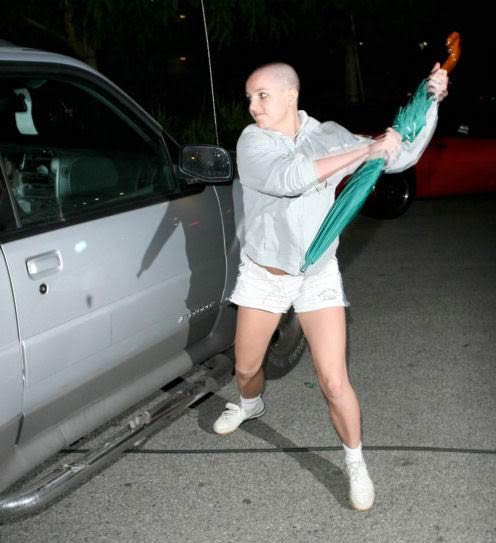 Fan Britney Spears yêu cầu gia đình thả tự do cho công chúa nhạc Pop sau 11 năm quản thúc - Ảnh 4.