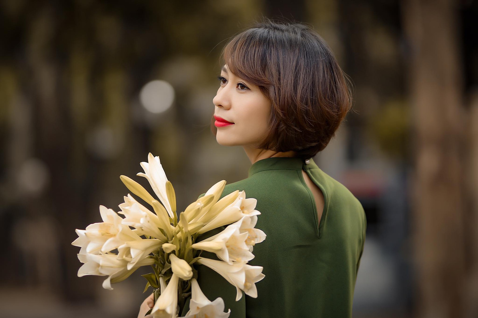 Người mẫu 8x qua đời ở tuổi 37 vì ung thư, để lại hai con trai nhỏ - Ảnh 1. Người mẫu 8x qua đời ở tuổi 37 vì ung thư, để lại hai con trai nhỏ - Ảnh 1.