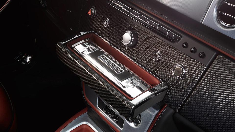Những chiếc xe Rolls-Royce dành riêng cho giới siêu giàu - Ảnh 2. Những chiếc xe Rolls-Royce dành riêng cho giới siêu giàu - Ảnh 2.