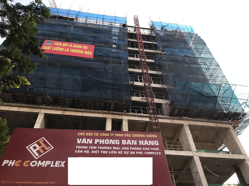 Hàng chục căn nhà nứt toác cạnh dự án chung cư cao tầng đang thi công - Ảnh 4.