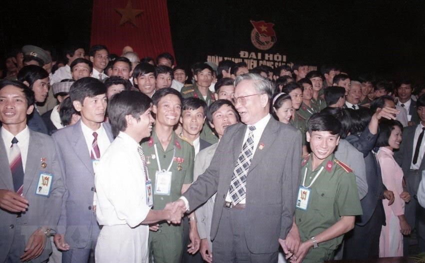 Hình ảnh về hoạt động đối nội của nguyên Chủ tịch nước Lê Đức Anh - Ảnh 11. Hình ảnh về hoạt động đối nội của nguyên Chủ tịch nước Lê Đức Anh - Ảnh 11.
