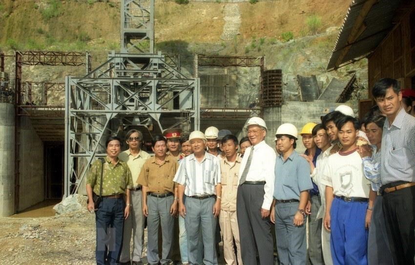 Hình ảnh về hoạt động đối nội của nguyên Chủ tịch nước Lê Đức Anh - Ảnh 24. Hình ảnh về hoạt động đối nội của nguyên Chủ tịch nước Lê Đức Anh - Ảnh 24.