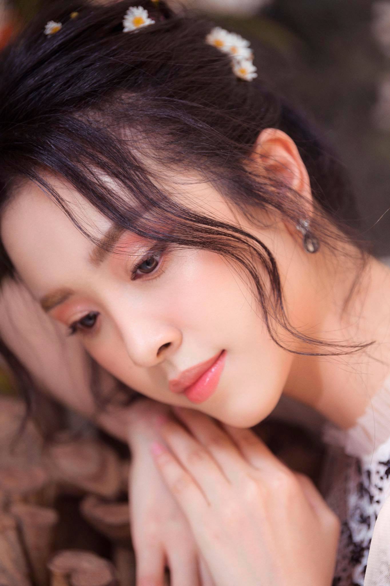Top 3 Hoa hậu Việt Nam 2018 thay đổi ra sao sau 1 năm đăng quang?  - Ảnh 19.