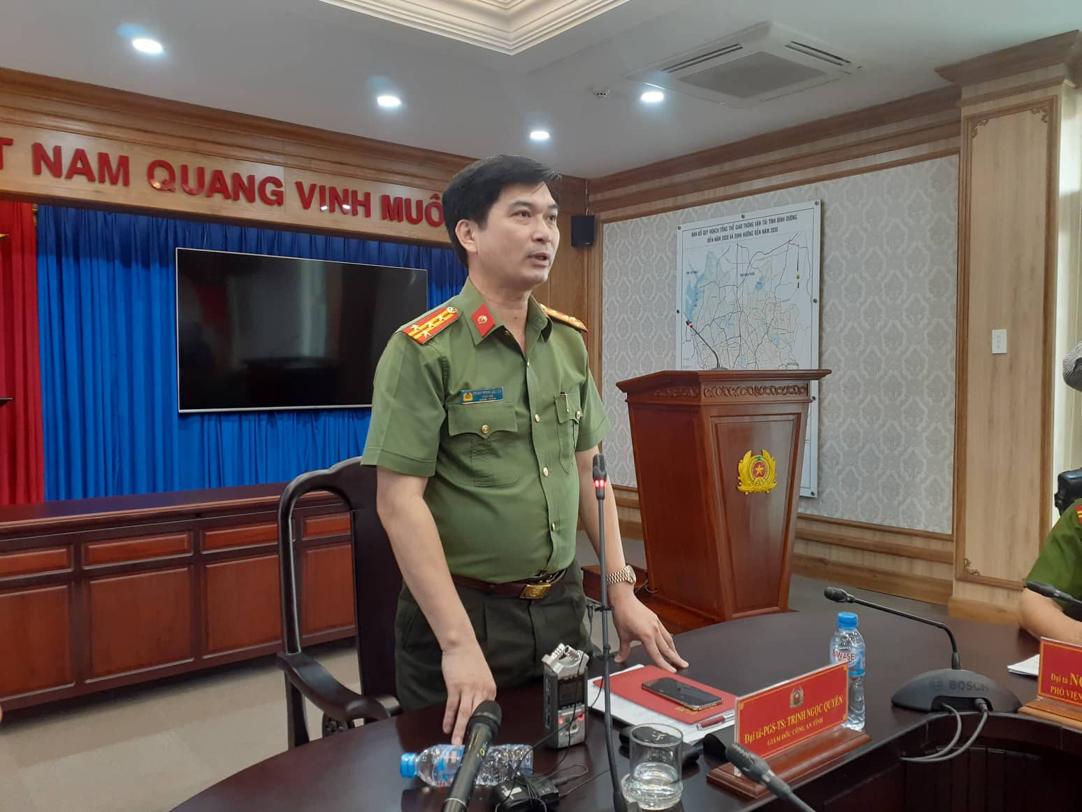Nghi can vụ thảm sát ở Bình Dương: Định tự tử nhưng nhớ lại thù cũ - Ảnh 1.