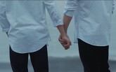 Tình đầu chỉ kéo dài 1 tháng nhưng dây dưa tới 5 năm vì chưa hết yêu, chàng trai đồng tính bối rối xin lời khuyên của cư dân mạng