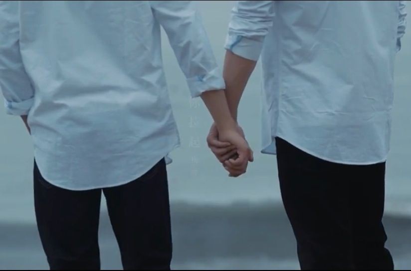 Tình đầu chỉ kéo dài 1 tháng nhưng dây dưa tới 5 năm vì chưa hết yêu, chàng trai đồng tính bối rối xin lời khuyên của cư dân mạng - Ảnh 2. Tình đầu chỉ kéo dài 1 tháng nhưng dây dưa tới 5 năm vì chưa hết yêu, chàng trai đồng tính bối rối xin lời khuyên của cư dân mạng - Ảnh 2.