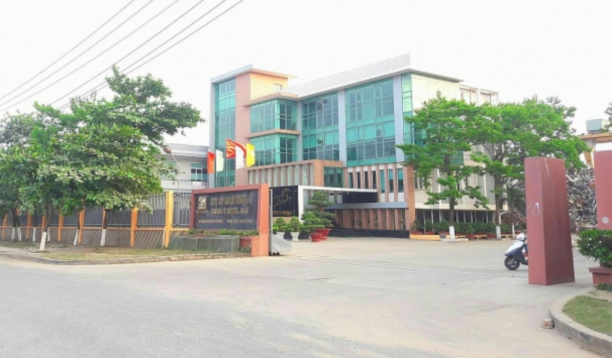 Hai nhà máy thép Dana Ý và Dana Úc ở Đà Nẵng vẫn chưa nộp 1,1 tỉ đồng tiền phạt vì ô nhiễm - Ảnh 1. Hai nhà máy thép Dana Ý và Dana Úc ở Đà Nẵng vẫn chưa nộp 1,1 tỉ đồng tiền phạt vì ô nhiễm - Ảnh 1.
