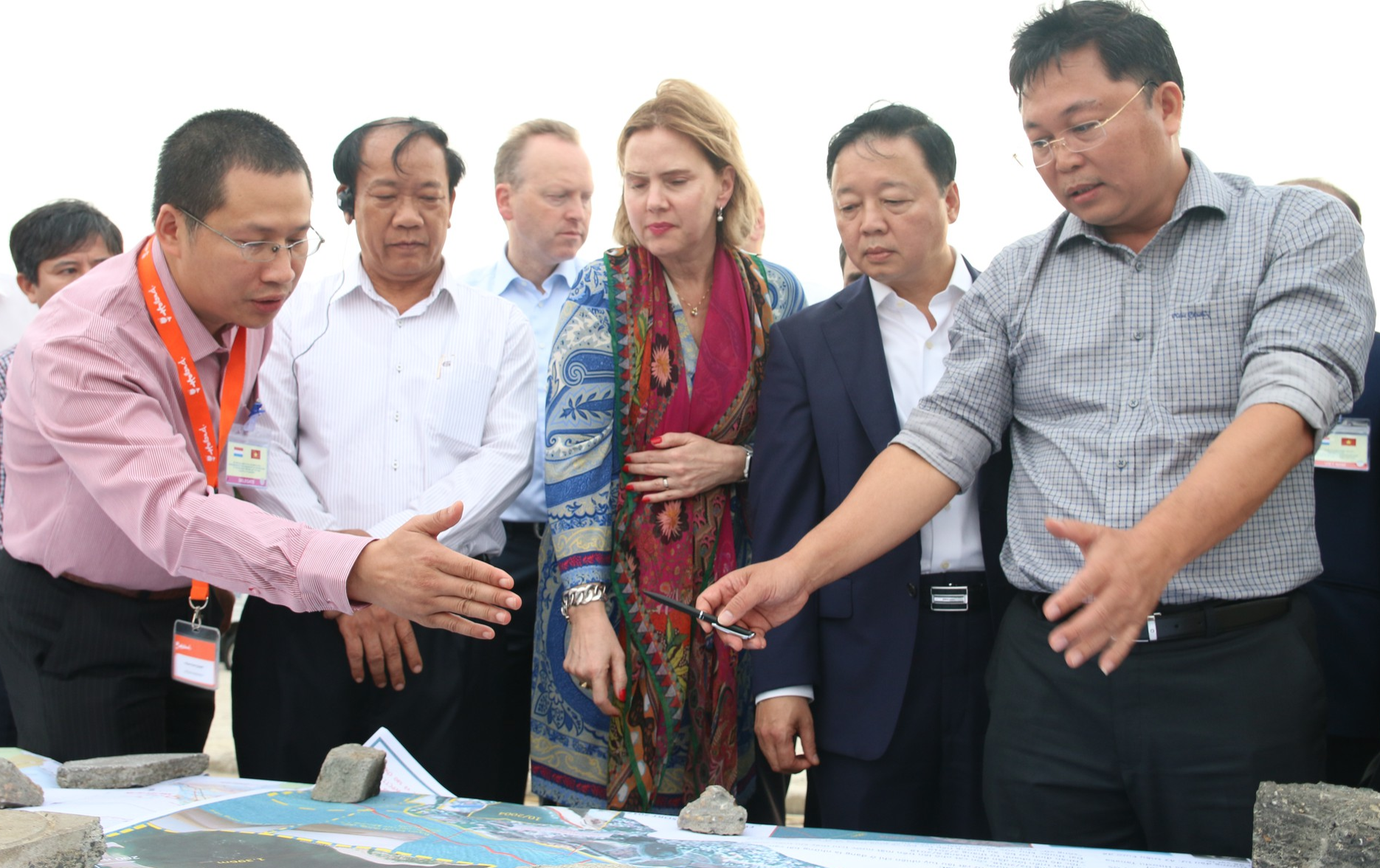 Phó Chủ tịch Quốc Hội gợi ý Quảng Nam học hỏi tỉnh Cà Màu chống xói lở - Ảnh 4. Phó Chủ tịch Quốc Hội gợi ý Quảng Nam học hỏi tỉnh Cà Màu chống xói lở - Ảnh 4.