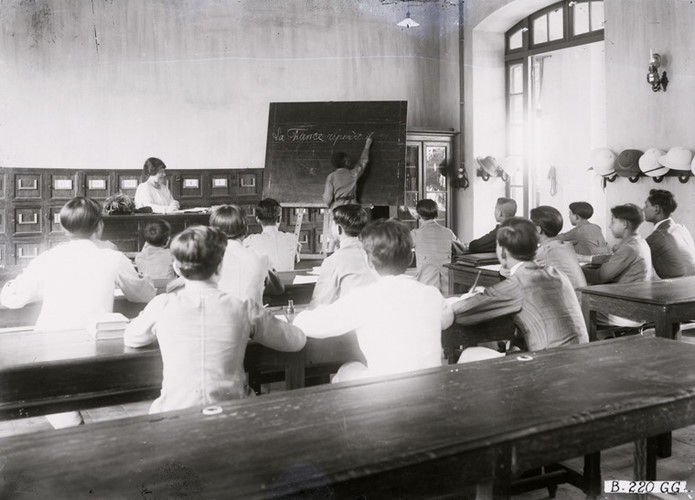 Ảnh độc trường Trung học nổi tiếng nhất Đông Dương ở Hà Nội - Ảnh 16. Ảnh độc trường Trung học nổi tiếng nhất Đông Dương ở Hà Nội - Ảnh 16.