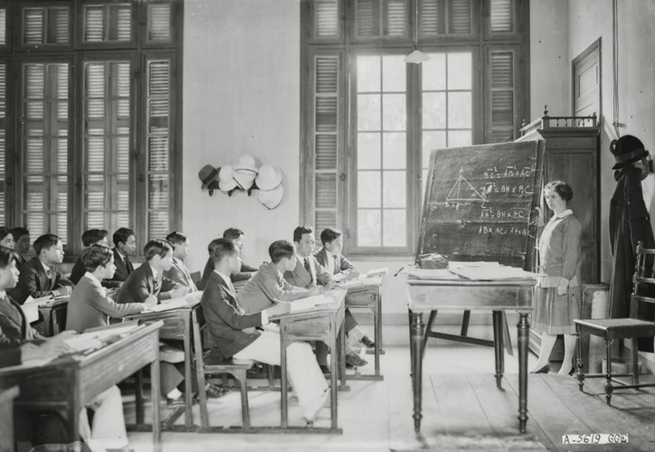 Ảnh độc trường Trung học nổi tiếng nhất Đông Dương ở Hà Nội - Ảnh 23. Ảnh độc trường Trung học nổi tiếng nhất Đông Dương ở Hà Nội - Ảnh 23.