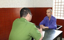 Nam nhân viên y tế học đường nhiều lần xâm hại con gái đồng nghiệp
