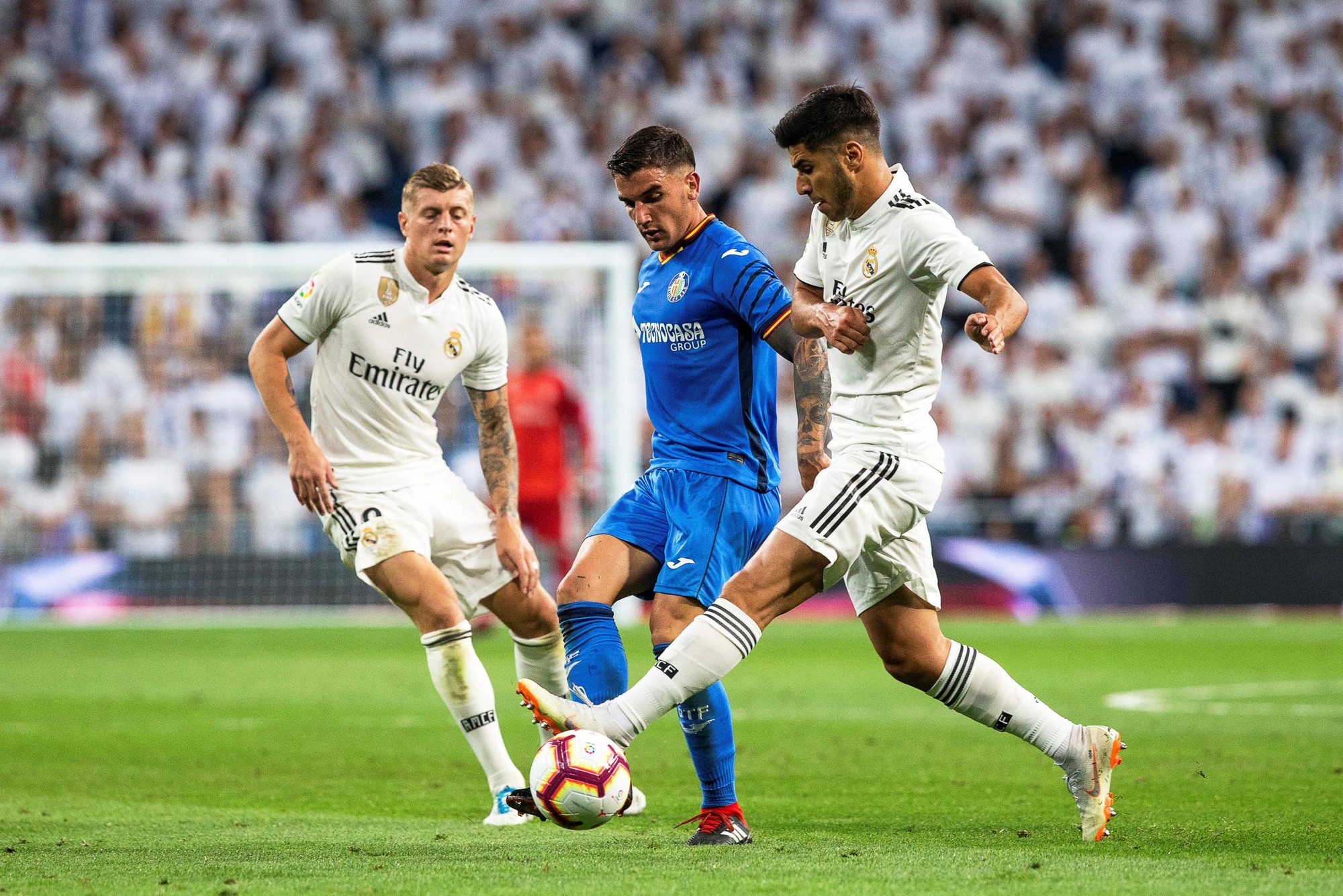 Nhận định Getafe vs Real Madrid (2h30, 26/4): Cắt đuôi nhóm bám đuổi - Ảnh 1.