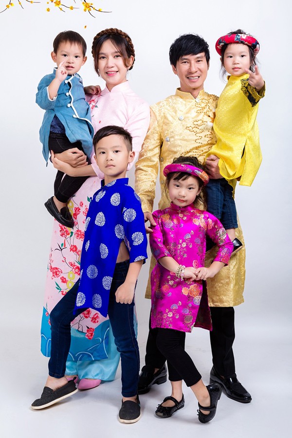Minh Hà: Tôi muốn sinh nhiều con để tránh cảnh cha già con mọn - Ảnh 1. Minh Hà: Tôi muốn sinh nhiều con để tránh cảnh cha già con mọn - Ảnh 1.