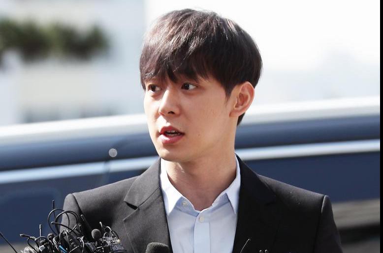 Diễn viên Park Yu Hwan lần đầu lên tiếng trước scandal của anh trai Park Yoo Chun - Ảnh 3. Diễn viên Park Yu Hwan lần đầu lên tiếng trước scandal của anh trai Park Yoo Chun - Ảnh 3.