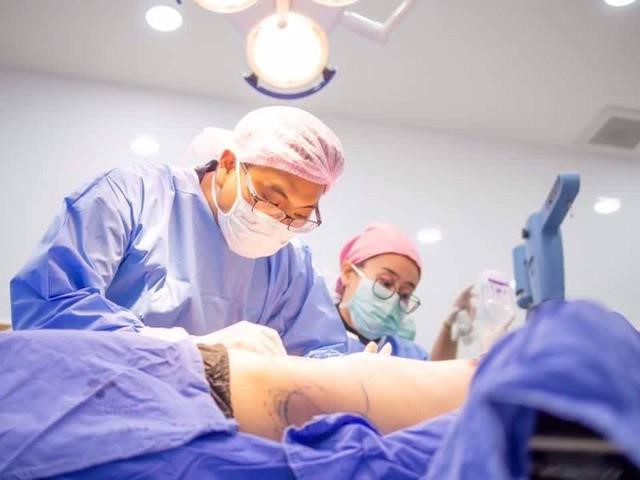 Trào lưu phẫu thuật tạc cơ bụng giá 4000 USD: Con đường ngắn nhất để có 6 múi? - Ảnh 4.
