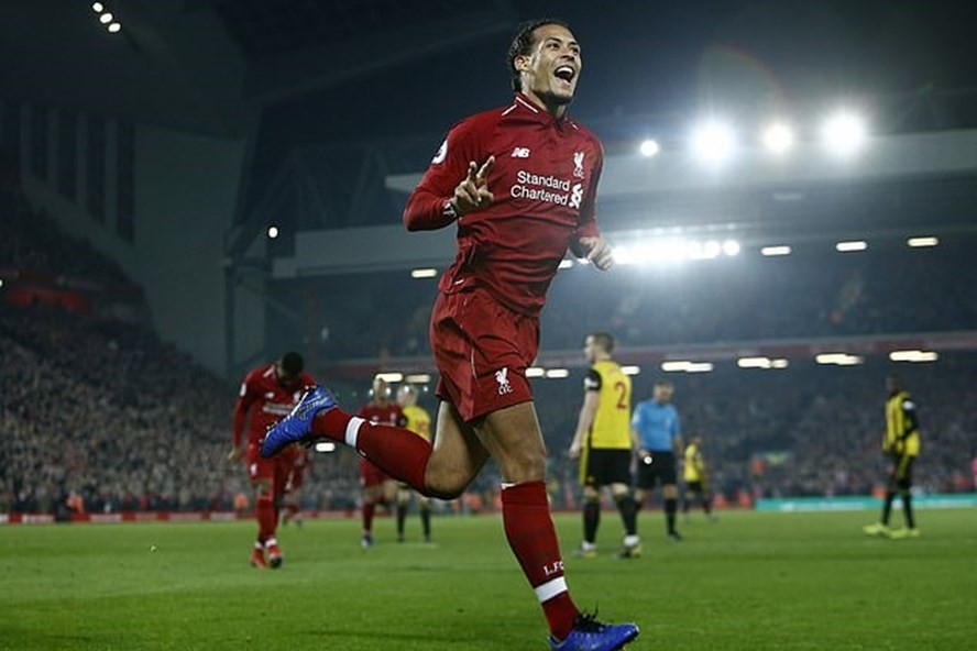 Van Dijk vượt mặt Sterling giành giải Cầu thủ xuất sắc nhất năm - Ảnh 1. Van Dijk vượt mặt Sterling giành giải Cầu thủ xuất sắc nhất năm - Ảnh 1.