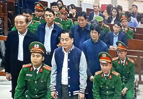 Vũ ‘nhôm’ cùng hai nguyên Thứ trưởng Bộ Công an chuẩn bị hầu tòa phúc thẩm - Ảnh 1.