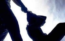Điện Biên: Thiếu nữ 15 tuổi tử vong trên giường với một vết chém trên đầu