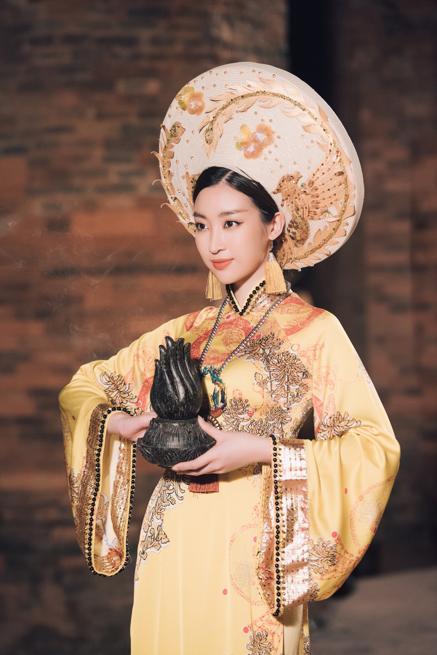 Đỗ Mỹ Linh trở thành đại sứ lễ hội Trầm hương Khánh Hòa - Ảnh 2. Đỗ Mỹ Linh trở thành đại sứ lễ hội Trầm hương Khánh Hòa - Ảnh 2.