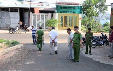 Nam sinh lớp 11 bị đâm chết khi tan trường