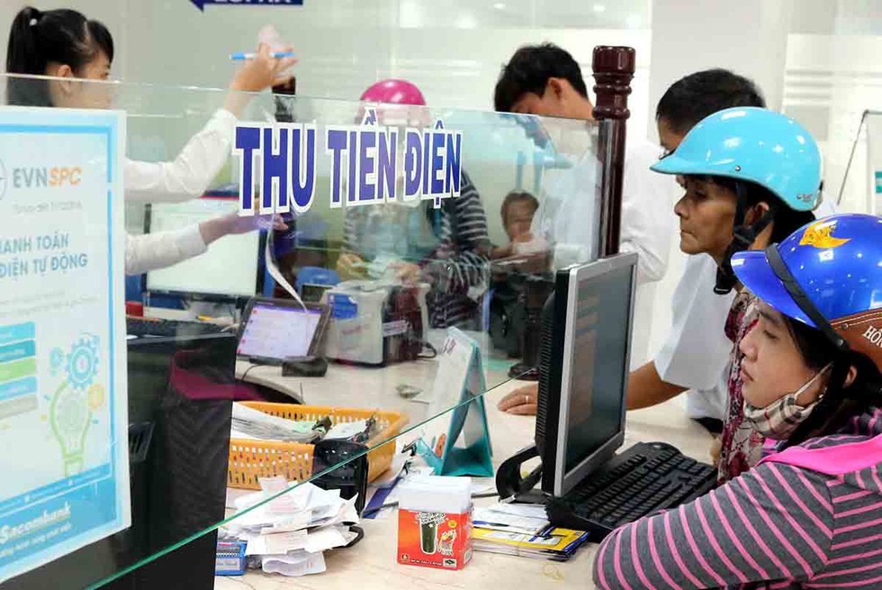 Vì sao hóa đơn tiền điện tháng 4 tăng gấp đôi, gấp ba? - Ảnh 1.